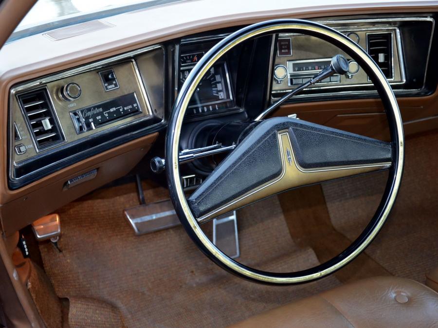  Oldsmobile Toronado 1972 года  (фото 4 из 9)